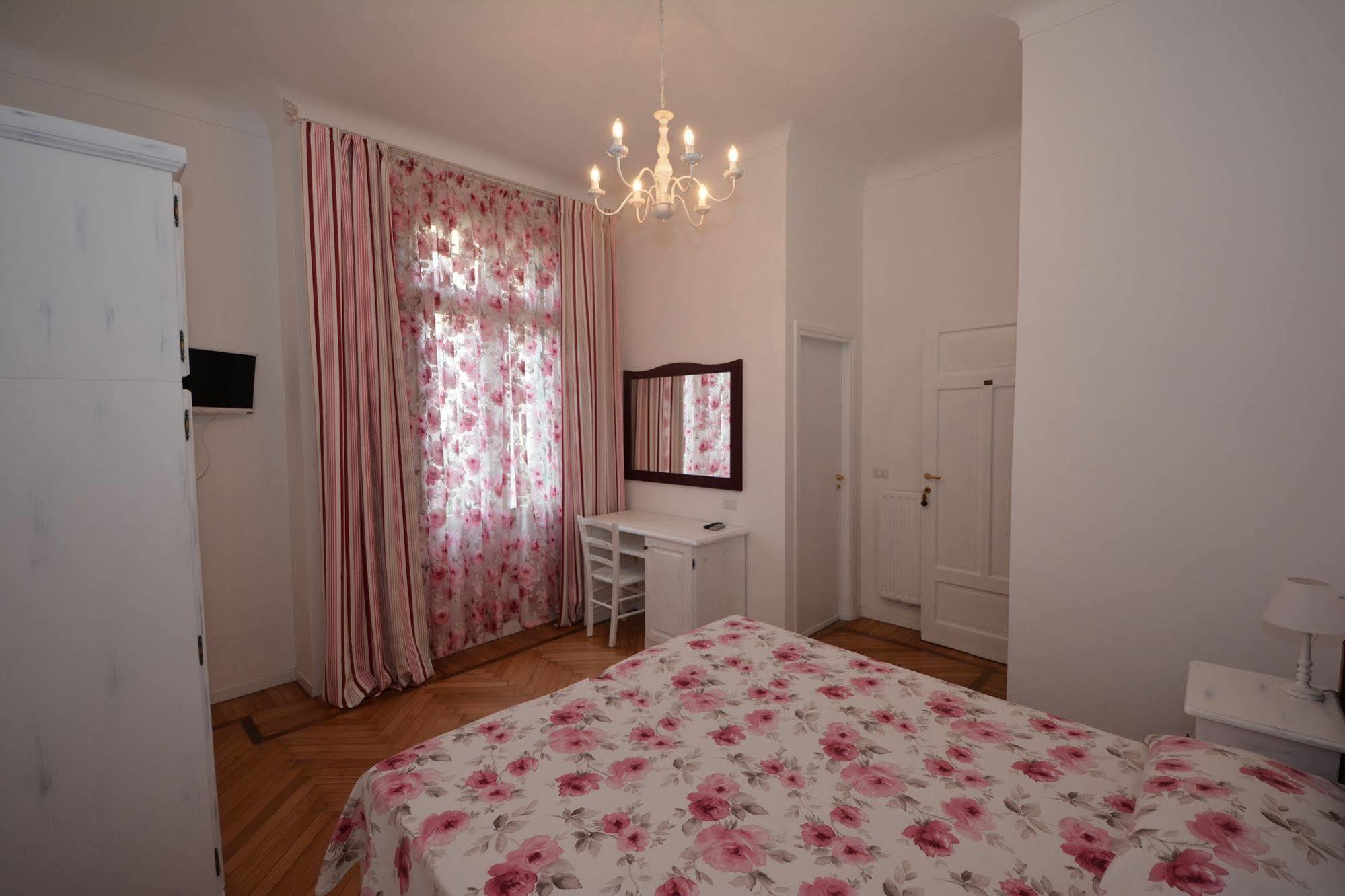 Hotel La Scogliera Bordighera Zewnętrze zdjęcie